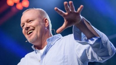 Stefan Raab kündigt Comeback als Showmaster an