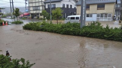 Schwere Regenfälle im Erdbebengebiet: Japanische Behörden evakuieren Zehntausende