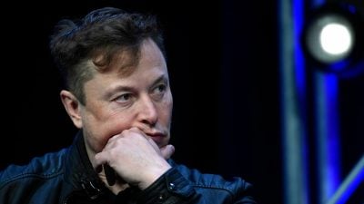 Elon Musk sieht sich als Verteidiger der Meinungsfreiheit und wirft dem Bundesrichter Zensur vor. (Archivbild)