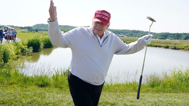 Trump spielt am Wochenende häufiger Golf in einem seiner Clubs. (Archivbild)