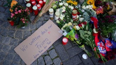 Nach dem Terroranschlag herrschten Fassungslosigkeit und Trauer in Solingen. (Archivbild)