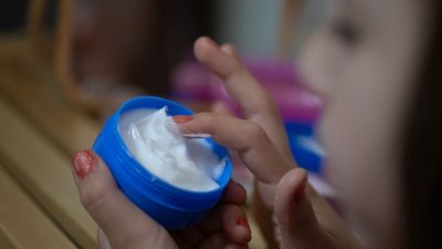 Kosmetik-Trends bei Kindern — Schadet das der jungen Haut?