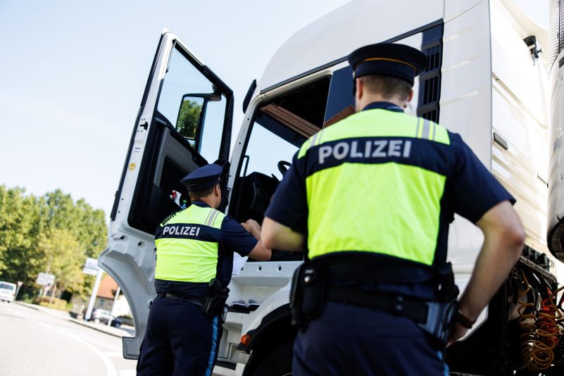 An der deutsch-österreichischen Landgrenze gibt es Grenzkontrollen bereits seit Herbst 2015. (Archivbild)