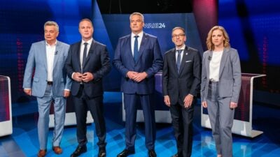 V.l. Vizekanzler Werner Kogler, SPÖ-Chef Andreas Babler, Bundeskanzler Karl Nehammer, FPÖ-Chef Herbert Kickl und Neos-Chefin Beate Meinl-Reisinger.