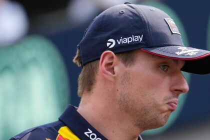 Formel-1-Weltmeister Verstappen wegen Schimpfworten bestraft