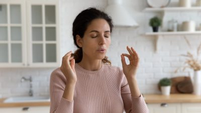 Nicht im Stress stecken bleiben: Wie man ein Nervensystem im Daueralarm beruhigt