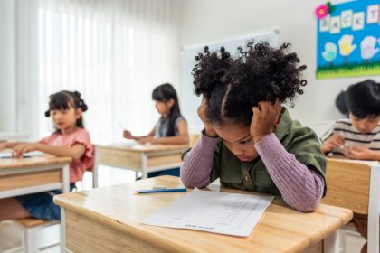 Gezielte Förderung nötig: Mangelnde Deutschkenntnisse belasten Leistungen in Schule