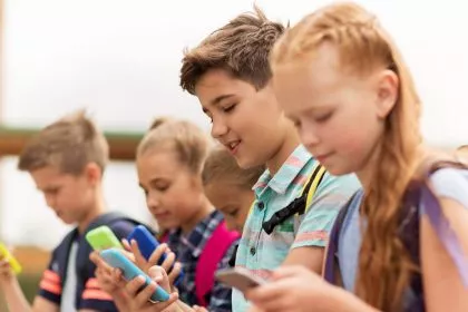 Handyverbot an niederländischen Schulen gestartet