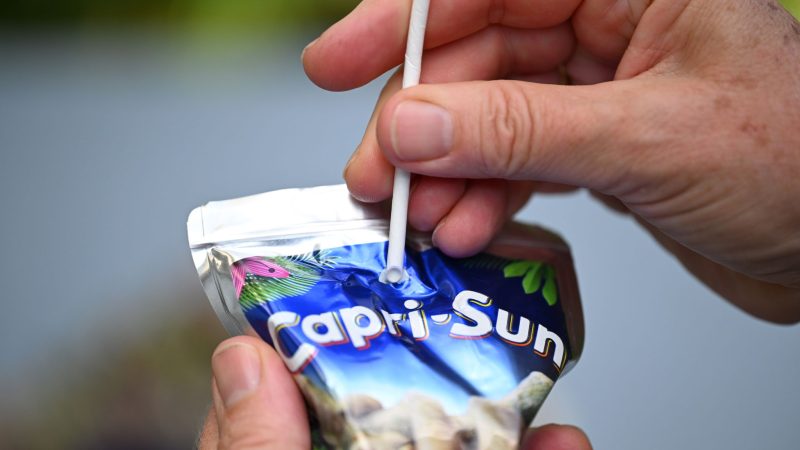 Caprisun will zum Plastikstrohhalm zurückkehren - und sammelt Unterschriften mit einer Online-Petition. (Archivbild)