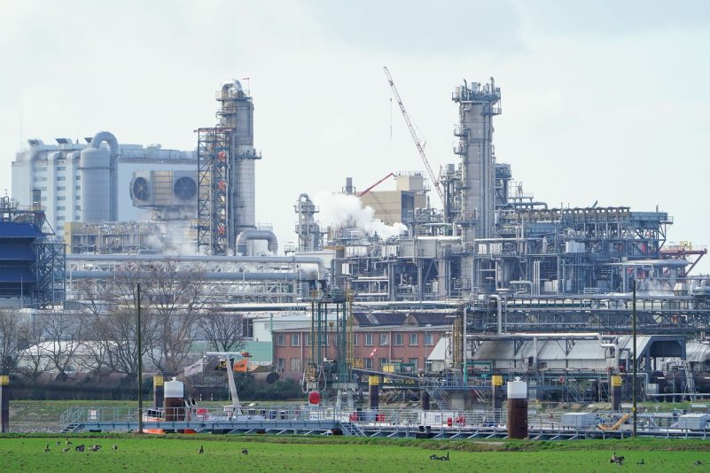 Der Sparkurs bei BASF trifft auch die Anteilseigner.