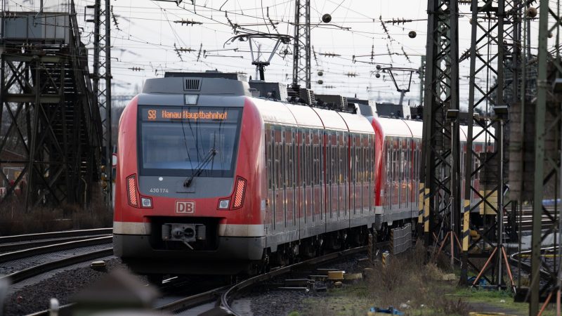 Nach technischer Störung: Bahnverkehr wieder planmäßig