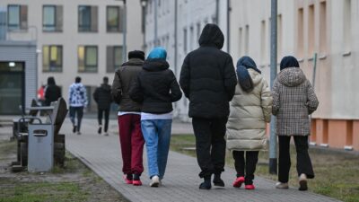 Zur Jahresmitte lebten in Deutschland rund 60.000 Geflüchtete mehr als Ende 2023. (Archivbild)