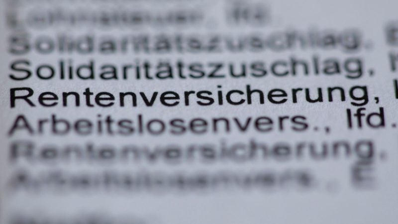 Die Beitragsbemessungsgrenze in der Rentenversicherung liegt aktuell bei 7550 Euro im Westen und 7450 Euro im Osten - künftig soll sie deutlich steigen auf 8050 Euro im Monat. (Symbolbild)