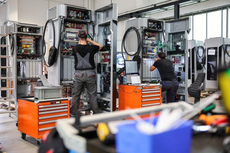 Produktion von E-Ladesäulen bei Siemens. Das Geschäft soll ausgegliedert werden.