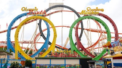 Tödlicher Unfall vor Wiesn: Polizei ermittelt – Achterbahn-Aufbau geht weiter