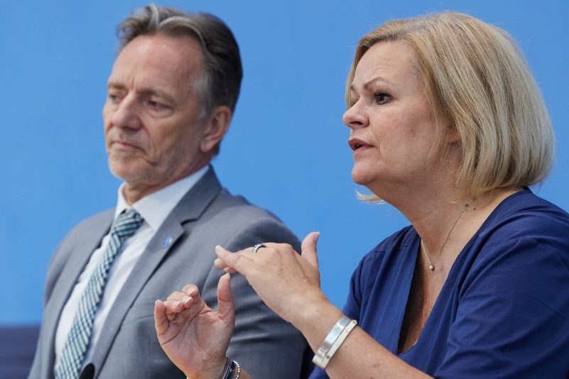 Bundesinnenministerin Nancy Faeser (SPD) sprach bei der Vorstellung des Bundeslagebild zur Organisierten Kriminalität von „drastischer Gewalt“.