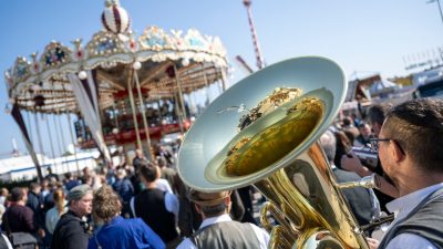 Wiesn startet – Fans reisen nach München