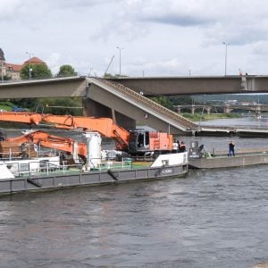 Carolabrücke: Versäumnisse bei der Sanierung und politische Streitigkeiten verschärfen Krise