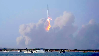 SpaceX-Rakete riss bei Explosion Loch in obere Atmosphäre