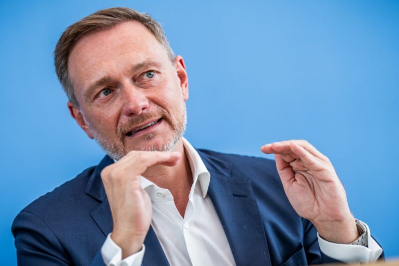 Finanzminister Lindner erläutert den Haushaltsentwurf für 2025. (Archivbild)