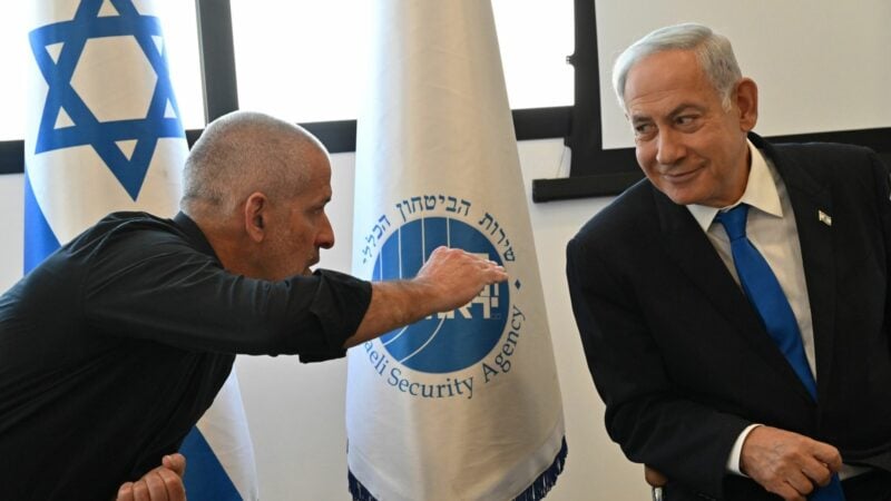 Israels Ministerpräsident Benjamin Netanjahu und Chef des israelischen Inlandsgeheimdienstes Ronen Bar (Archivbild)