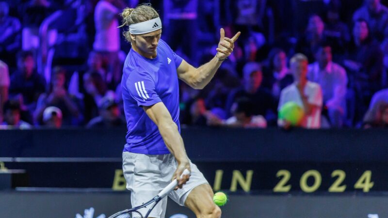 Alexander Zverev hatte sich beim Laver Cup in Berlin nach eigenen Worten schlecht gefühlt und anschließend eine kurze Turnierpause eingelegt.