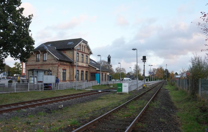 Die Bahnstation Sörup auf der Strecke zwischen Kiel und Flensburg hat einen Sonderpreis erhalten. (Foto Produktion)