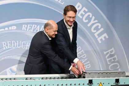 Mercedes-Benz eröffnet erste Batterie-Recyclingfabrik