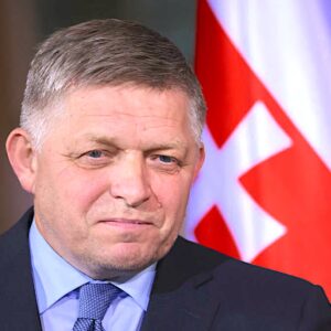 „Sinnlose Zeiten der Hochrüstung“: Slowakischer Premierminister Fico bringt möglichen NATO-Austritt ins Spiel