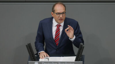 Dobrindt: AfD-Verbotsantrag kontraproduktiv – „wir müssen sie weg regieren, nicht weg verbieten“