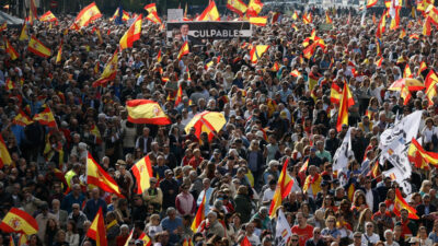 Madrid: Zehntausende Menschen demonstrieren gegen spanische Regierung