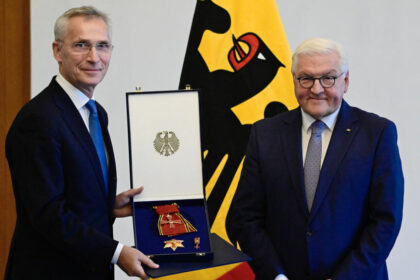 „Die NATO geprägt“ – Steinmeier würdigt Stoltenberg in Berlin