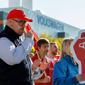 VW will mindestens drei Werke schließen – Betriebsrat Sachsen droht mit bundesweiter Lahmlegung der Werke