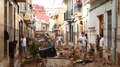 Flutkatastrophe in Spanien: 158 Tote – Kritik an verspäteter Warnung – neue Unwetterwarnungen