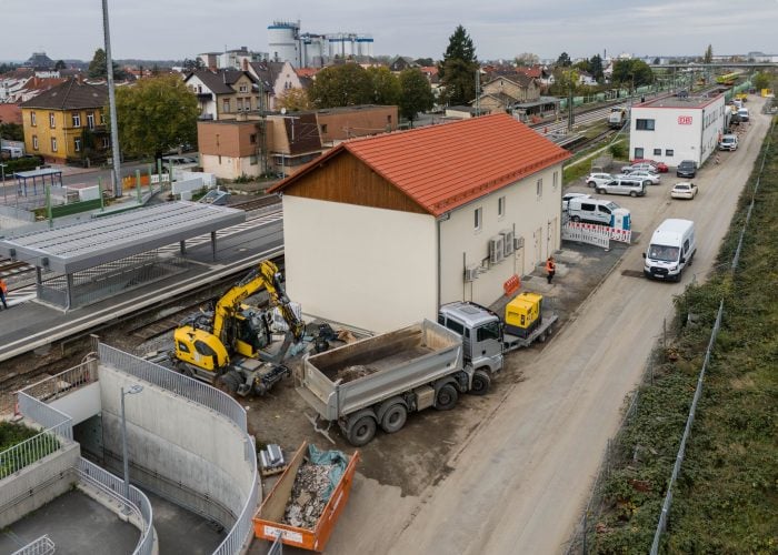 Modernste Stellwerktechnik für die hochfrequentierte Riedbahn