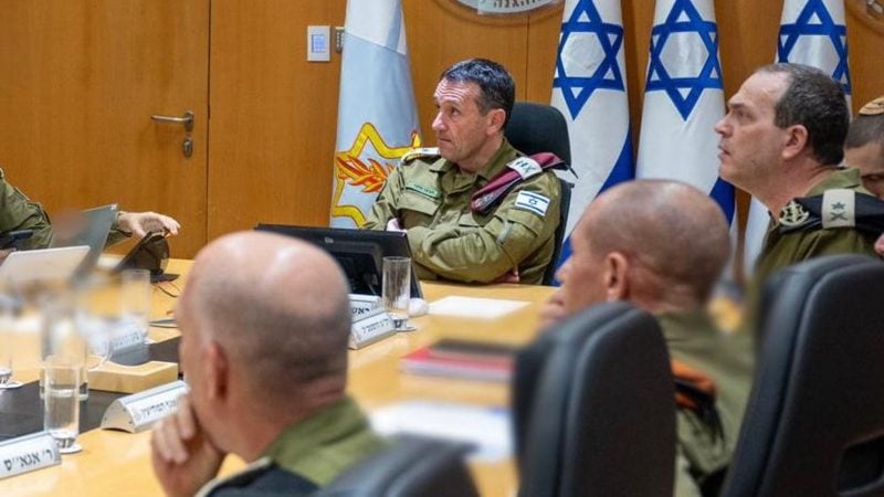 Israels Militärchef Herzi Halevi bei einer Sitzung im Hauptquartier der Armee in Tel Aviv. (Archivbild)