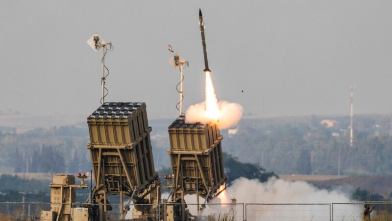 Nach Angaben der Armee wurde Israel binnen 24 Stunden mit etwa 200 Raketen aus dem Libanon beschossen.