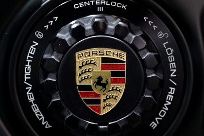 Gewinn von VW-Tochter Porsche bricht ein