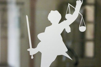 Satire oder Straftat? Urteil gegen Stefan Niehoff entfacht Debatte um Meinungsfreiheit