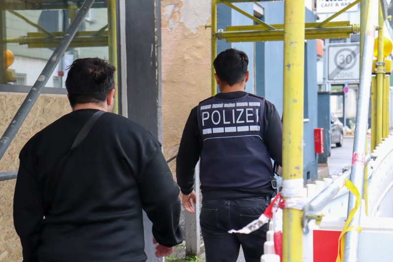 In einer Bar in Göppingen wird geschossen, die Fahndungen laufen auf Hochtouren.