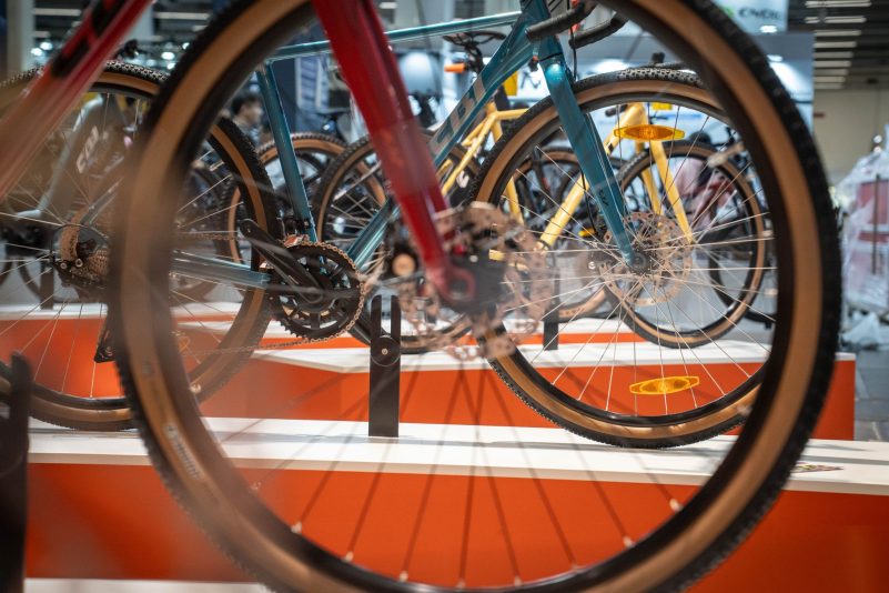 Mehr Fahrräder als Kunden: Handel und Hersteller sitzen auf hohen Beständen.