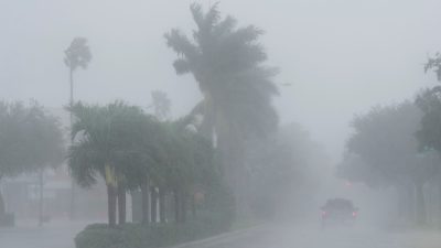 „Sturm des Jahrhunderts“: Hurrikan „Milton“ trifft auf Florida