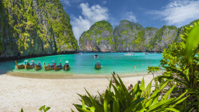 „The Beach“: Thailands Maya Bay öffnet wieder für Touristen