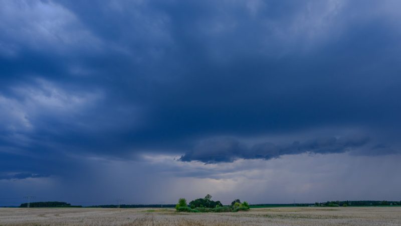 Regen und Sturm erwartet. (Archivbild)