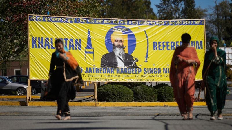 Ein Transparent zeigt das Foto des Sikh-Aktivisten Hardeep Singh Nijjar (Foto Archiv)