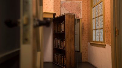 Versteck von Anne Frank wird in Originalgröße nachgebaut