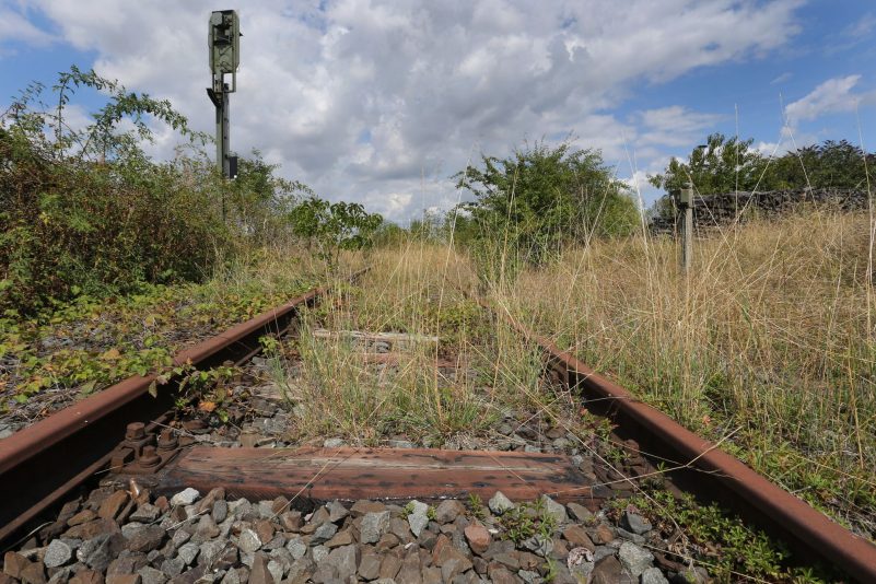 Die Union will die Nutzung von brachliegendem Bahngelände erleichtern. (Archivbild)