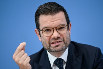 Beim Verkehrsunfall nicht mehr warten müssen und Schwarzfahren im Bus nicht mehr strafbar