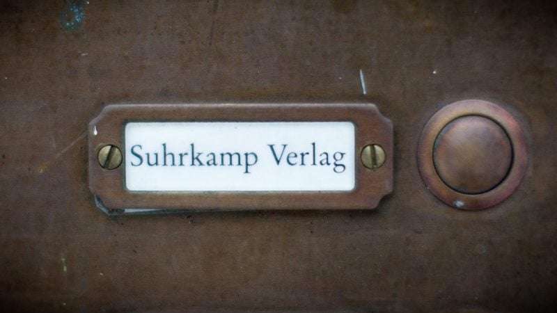 Möhrle übernimmt Suhrkamp komplett – Unselds Witwe hört auf