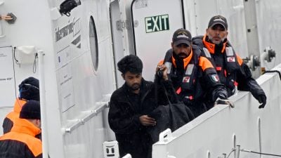 Migrationsabkommen: Italien bringt erneut Migranten per Schiff nach Albanien